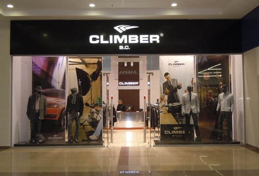 вывеска магазина одежды climber